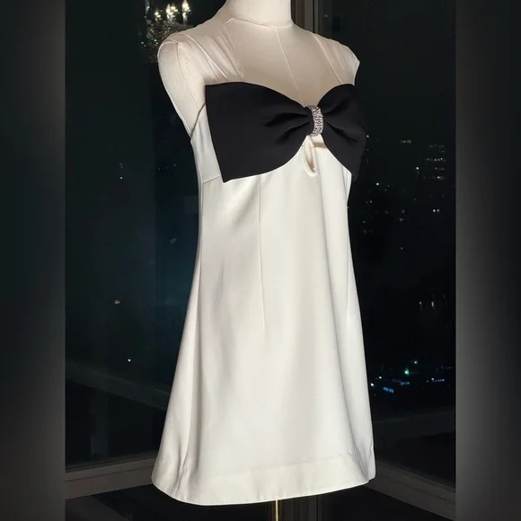 🆕 SELF-PORTRAIT 🧿 NWOT White And Black Crepe Bow Mini Dress, Sz UK 14 US 10